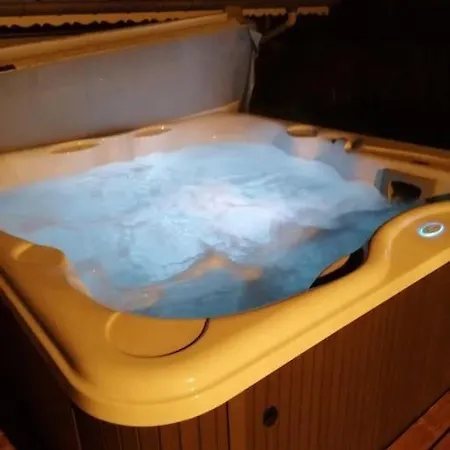 Chalet Le Chalet De Mary Sauna Jacuzzi 6 Personnes